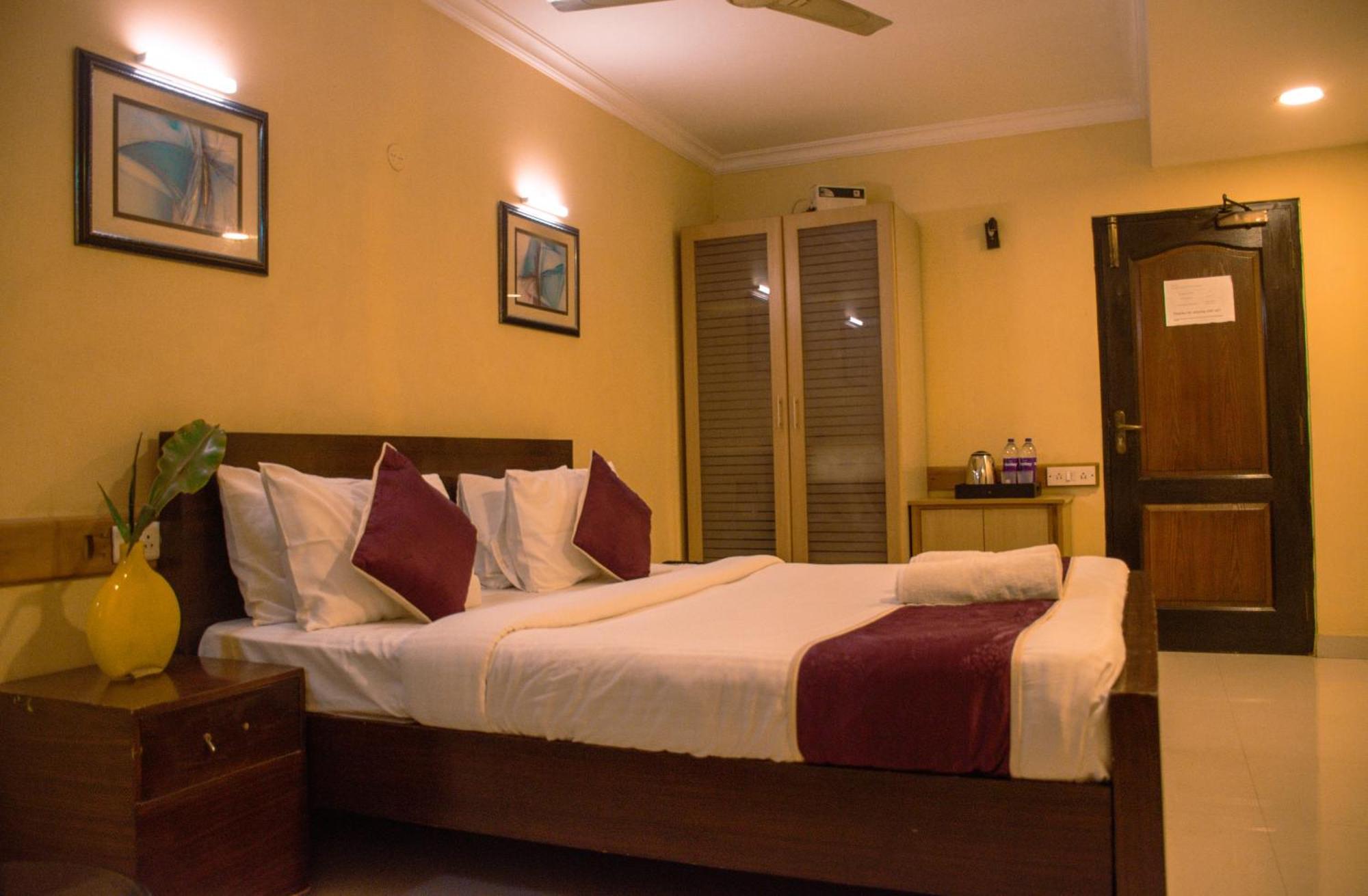 Naksha Tree Hotels - Mogappair Chennai Exterior foto